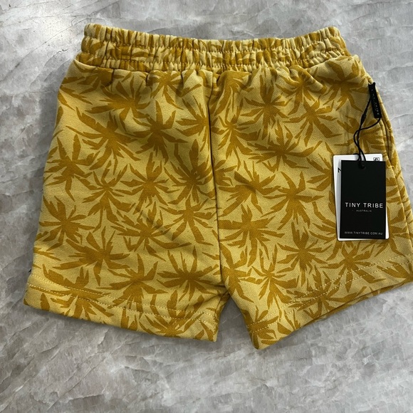 Tiny Tribe Pull On French Terry Cotton Shorts Palm Trees Boys 2T - Picture 3 of 4